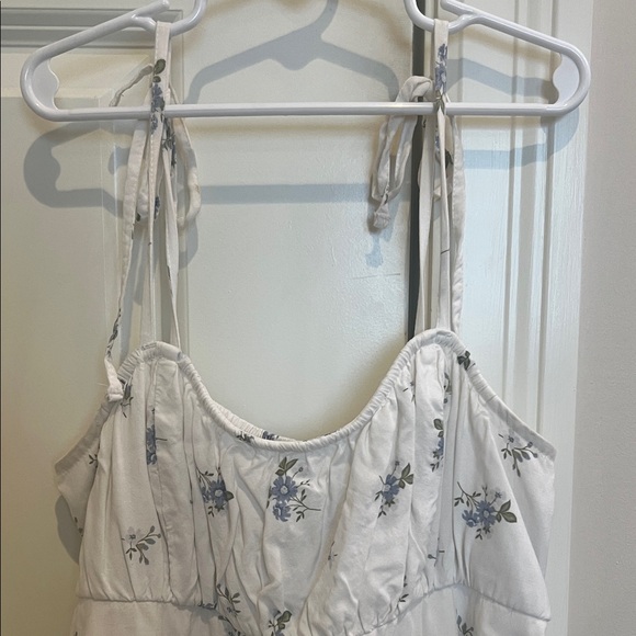 Hollister White Dress with Blue Floral Print - Picture 3 of 5